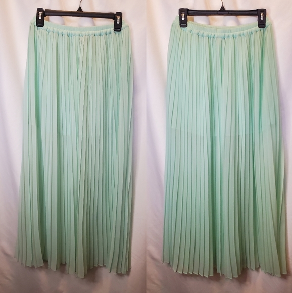 Victoria's Secret Dresses & Skirts - Victoria’s Secret Sheer Pleated Maxi Skirt